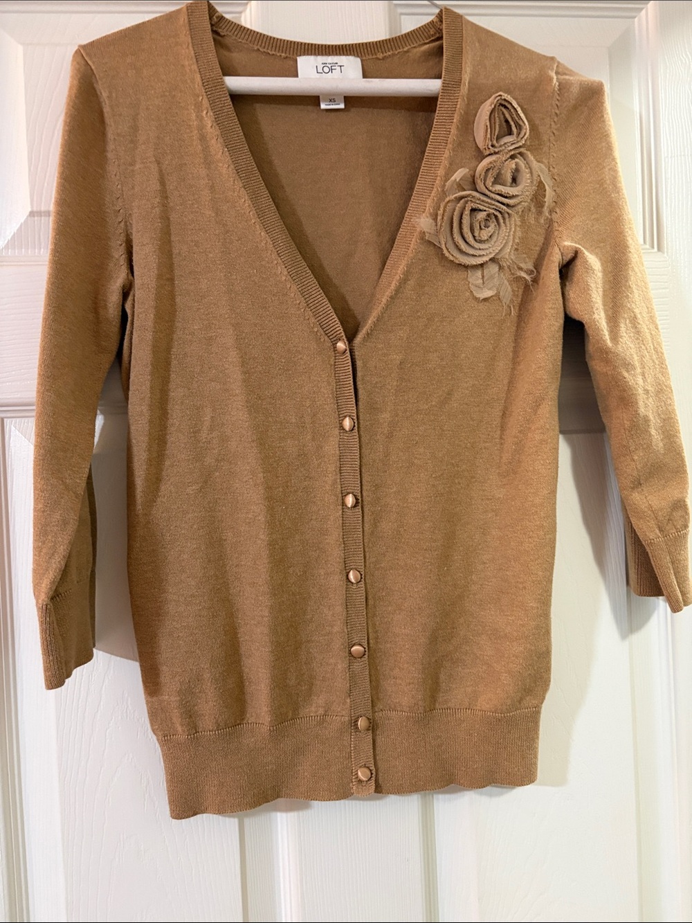 LOFT Camel Brown Floral-Applique V-Neck Cardigan XS